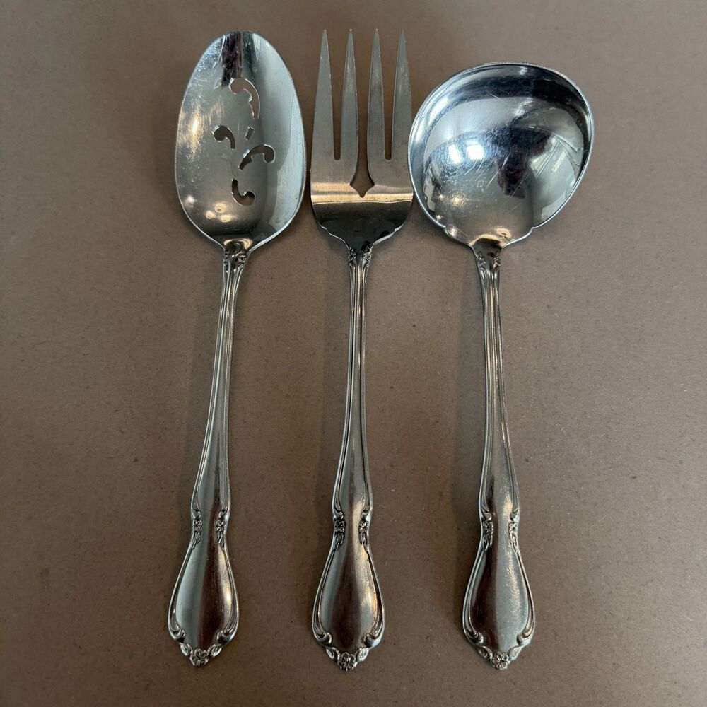 Oneida Craft Deluxe Chateau Hostess Set Meat Fork Pierced Spoon‎ Gravy Ladle
